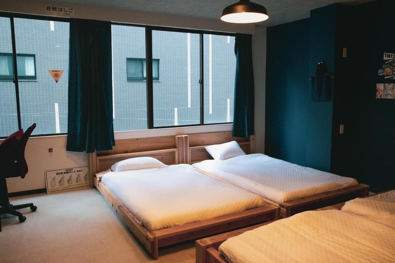 W Station Hostel Osaka Bagian luar foto